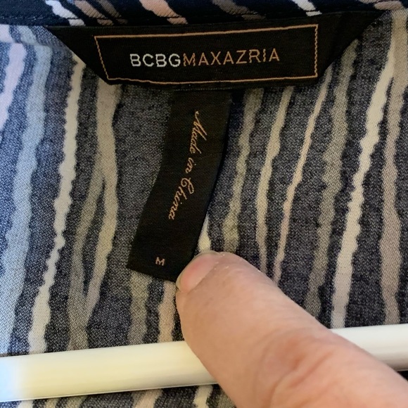 BCBGMaxazria Jacquard Wrap Dress Long Sleeve Size Medium - Picture 4 of 6